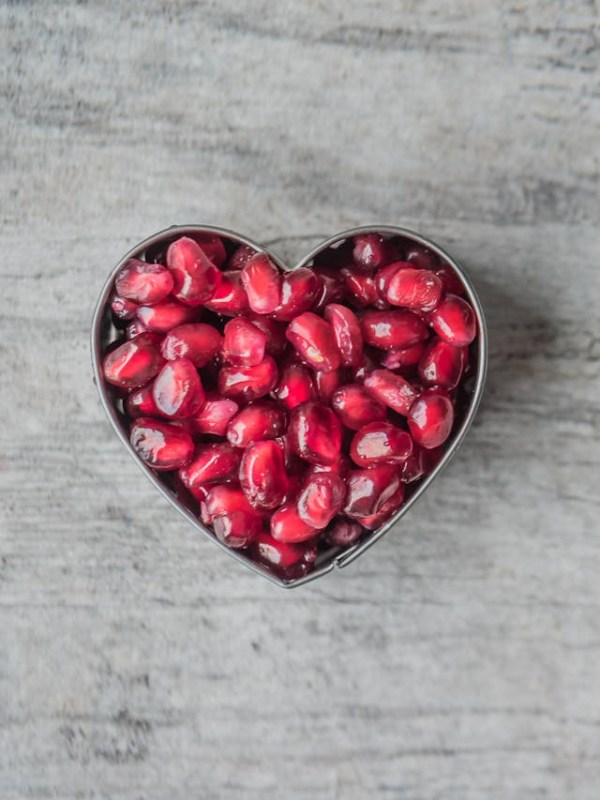 Health Benefits Of Eating Pomegranate Fruit In Monsoon 2025