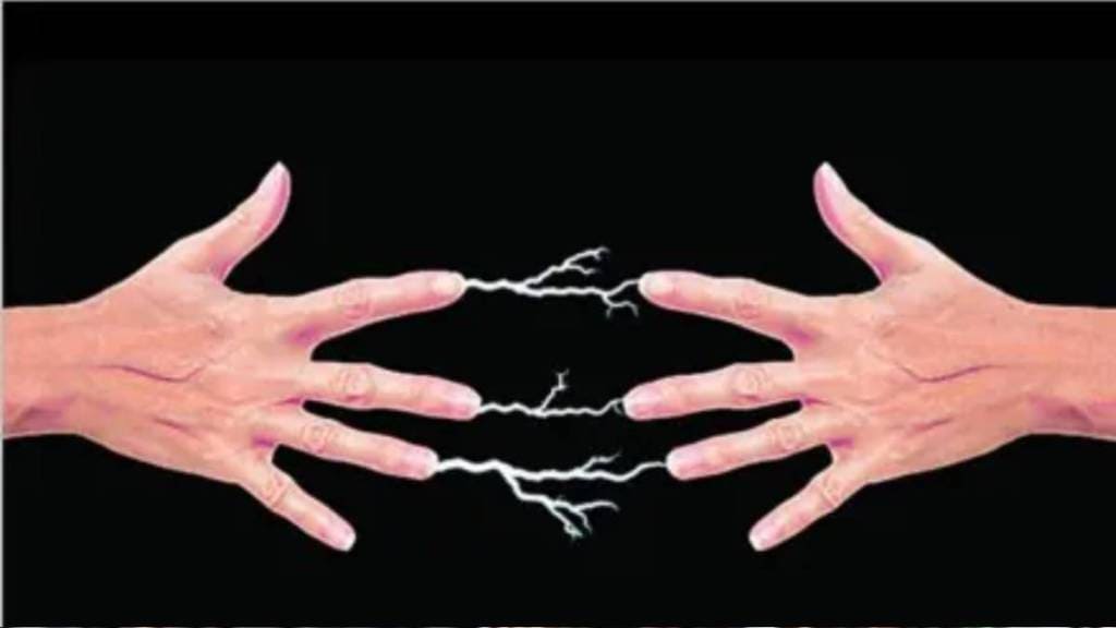 Hingoli Kalmanuri one died and two injured in electrocution