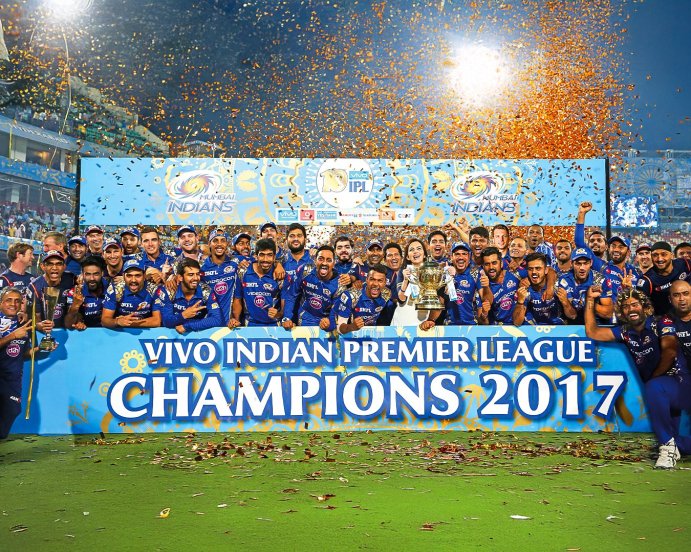 IPL 2025 Final Team Won Trophy