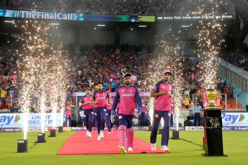 IPL 2025 Final Team Won Trophy 