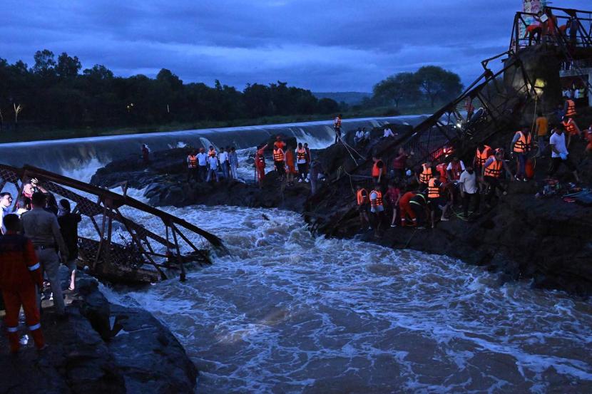 Kundmala Bridge Collapse Pune Latest Updates in Marathi