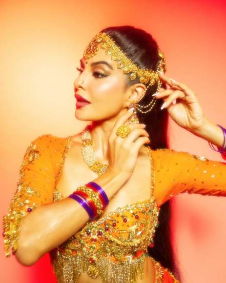 Jacqueline Fernandez, Jacqueline Fernandez Dazzling Look