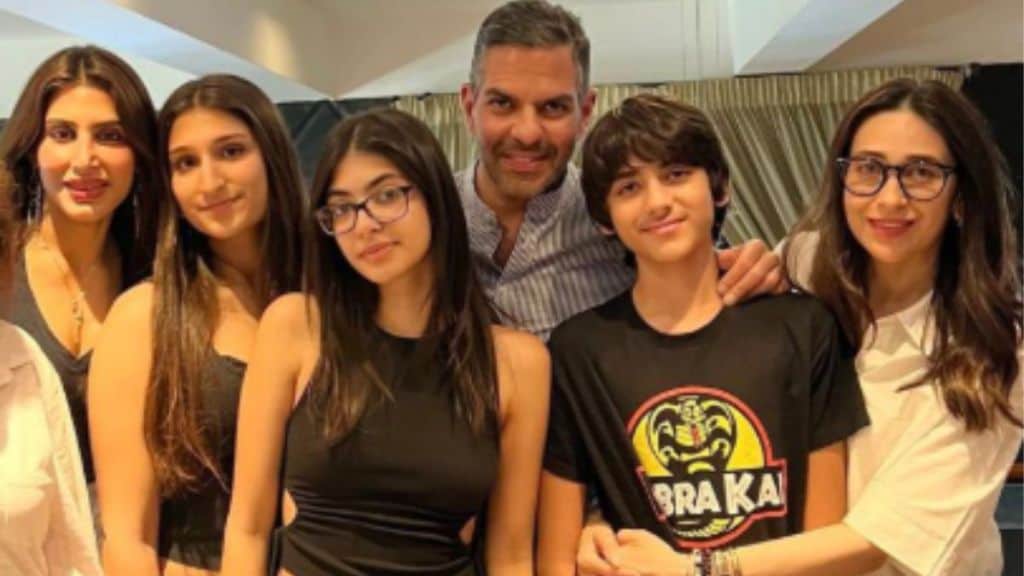 sunjay kapur with karisma kapoor celebrated daughter 18th birthday