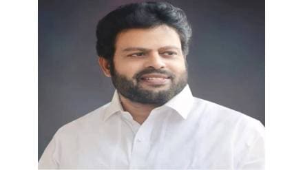 Kolhapur Ravikiran Ingawale appointed district chief of Thackeray group