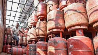 LPG सिलिंडर दरांत कपात, आजपासून लागू होणार बदल; तुमच्या शहरातील दर जाणून घ्या!