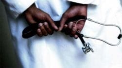 Crime News : रुग्णांच्या जिवाशी खेळ! बनावट हृदयरोगतज्ज्ञाने केल्या ५० अधिक शस्त्रक्रिया; ‘असा’ उघड झाला धक्कादायक प्रकार