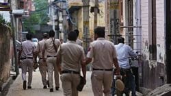 Crime News : गुजरातमध्ये २१ ठिकाणी बॉम्बस्फोटांची धमकी, विमान दुर्घटनेचाही केला उल्लेख; चेन्नईतून महिलेला अटक, समोर आलं धक्कादायक कारण