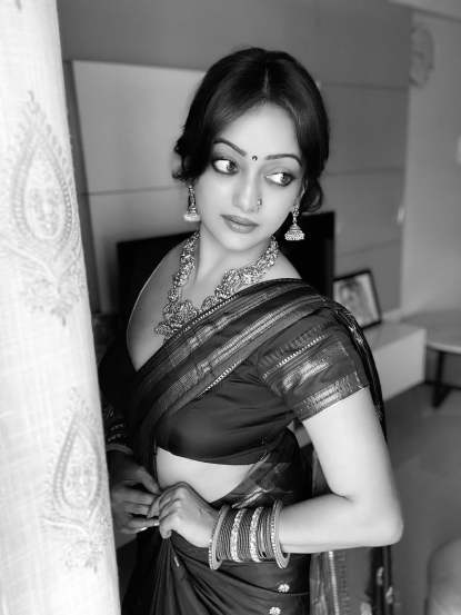 Manasi Naik purple Saree Look, manasi naik