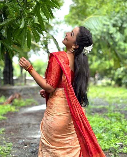 Marathi actress isha sanjay beautiful saree look