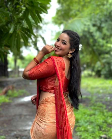 Marathi actress isha sanjay beautiful saree look