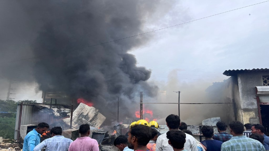 Massive fire breaks out at scrap warehouse in Gokhivare Fadarwadi vasai news