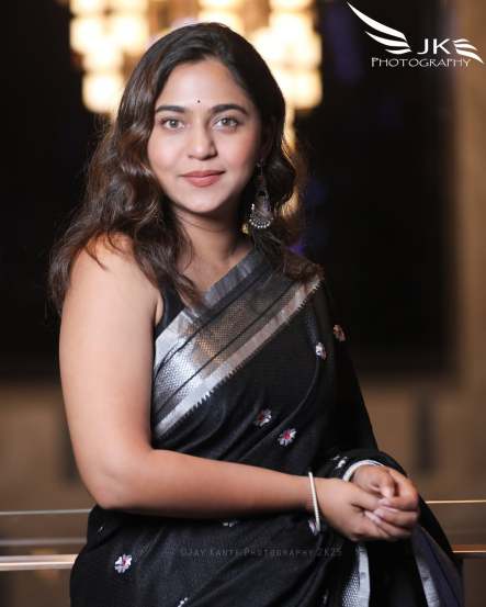 Mrunmayee Deshpande Black Saree Look