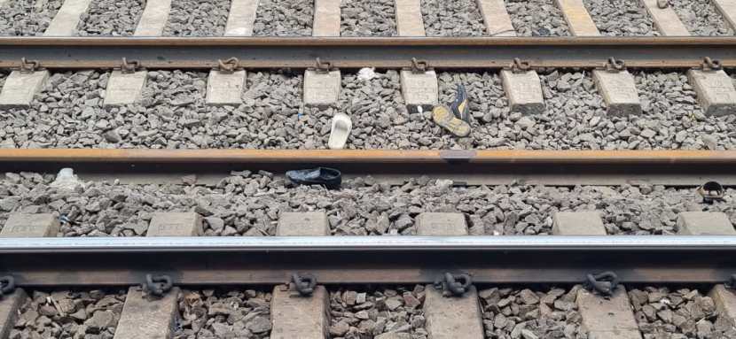 Mumbai railway tragedy today, 12 passengers fell off train Mumbai, Pushpak Express 5 dead news