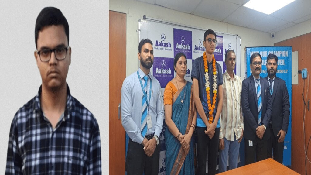 Manas Shekokar and Aditya Dukre (left), students from Buldhana who have achieved success in the NEET exam.