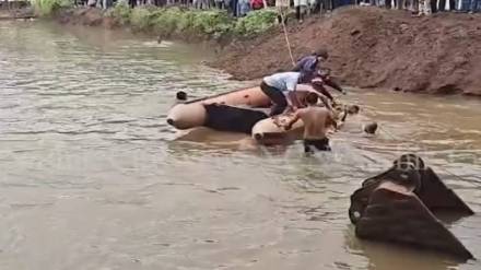 Three minor boys die after drowning in a pit dug in Nashik