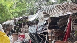 पुणे: गोखले रस्त्यावर अतिक्रमण कारवाई