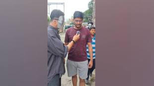 Akshay Kumar wearing killer mask reached outside cinema hall Housefull 5