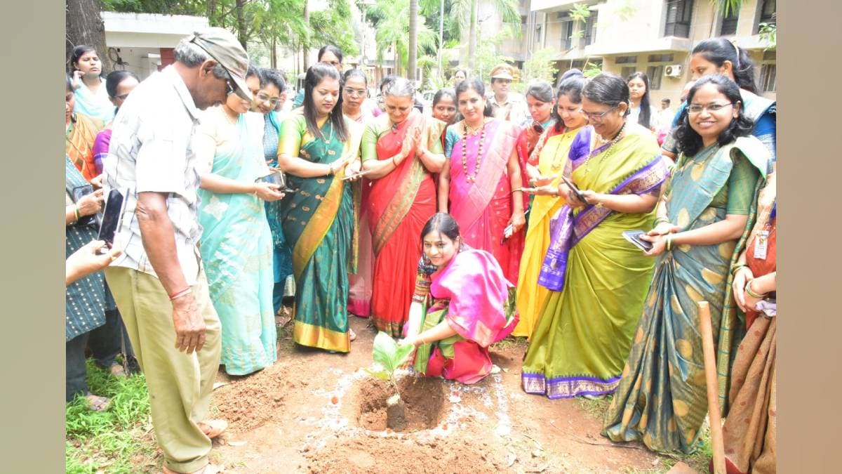 Sindhudurg Collectorate celebrated Sindhu Pattern Vatpournima
