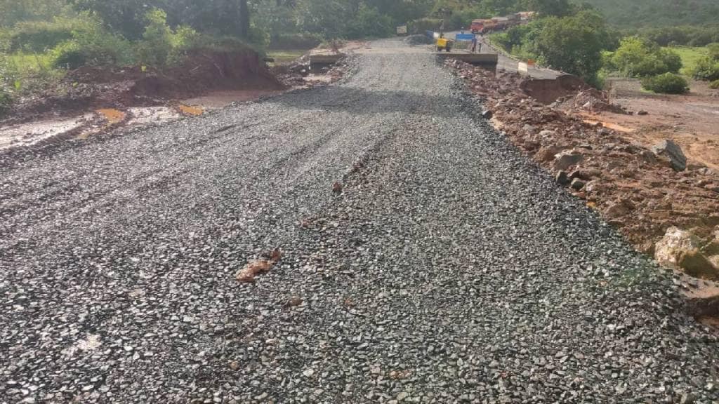 Guhagar Bijapur Highway near Patan submerged in rain is now nearly ready for traffic