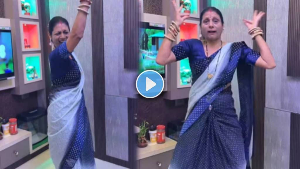 Women dance in bhojpuri song