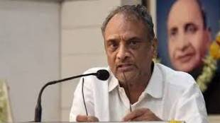 Dr Shripal Sabnis criticized