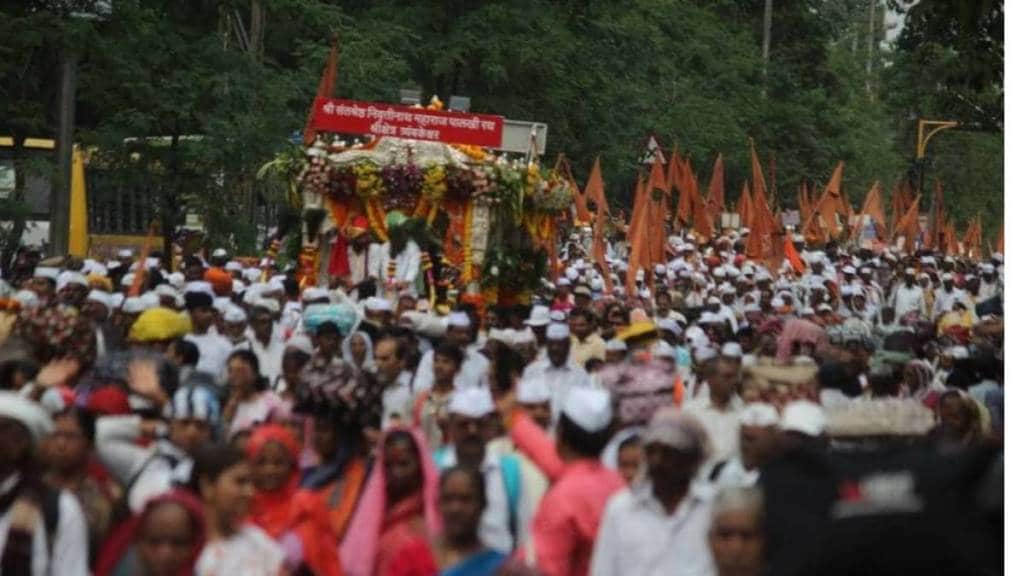 Nivruttinath maharaj dindi welcomed with enthusiasm in Sangamner