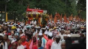 Nivruttinath maharaj dindi welcomed with enthusiasm in Sangamner