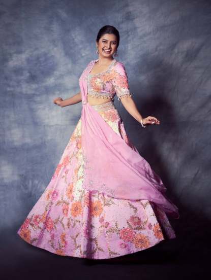 Prajakta Mali Pink Lehenga Look