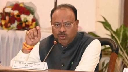 Revenue Minister Chandrashekhar Bawankule warned officials of action