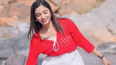 Model Murder : गळा चिरलेल्या अवस्थेत आढळला मॉडेलचा मृतदेह, पोलिसांकडून हल्लेखोरांचा तपास सुरु