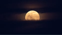 Strawberry Moon 2025: ‘स्ट्रॉबेरी मून’ म्हणजे काय? भारतात आज रात्री दिसणार; कधी आणि कुठे? जाणून घ्या…