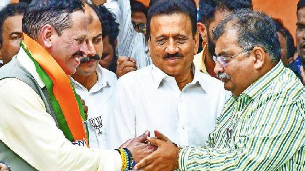 Nashik Ubatha Sena Sudhakar Badgujar enter in BJP