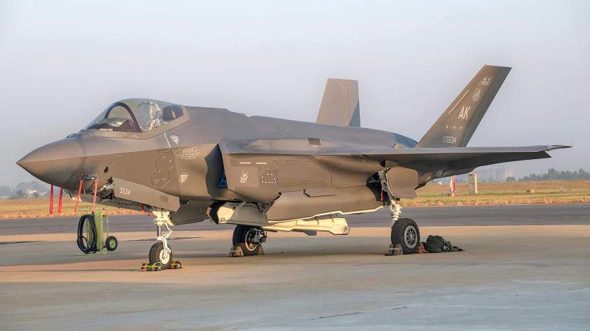 US attacks Iran, US bombs Iran nuclear site, what is B2 bomber