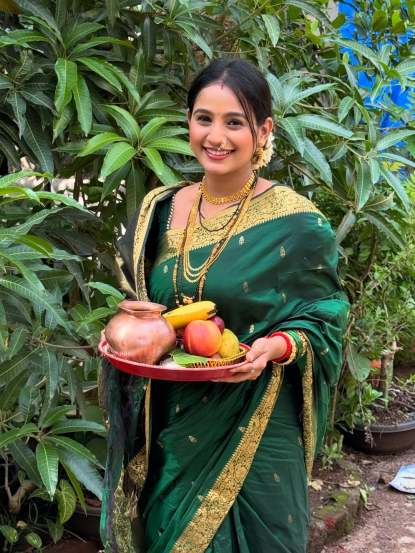 Vat Purnima 2025 Marathi Actress Celebration