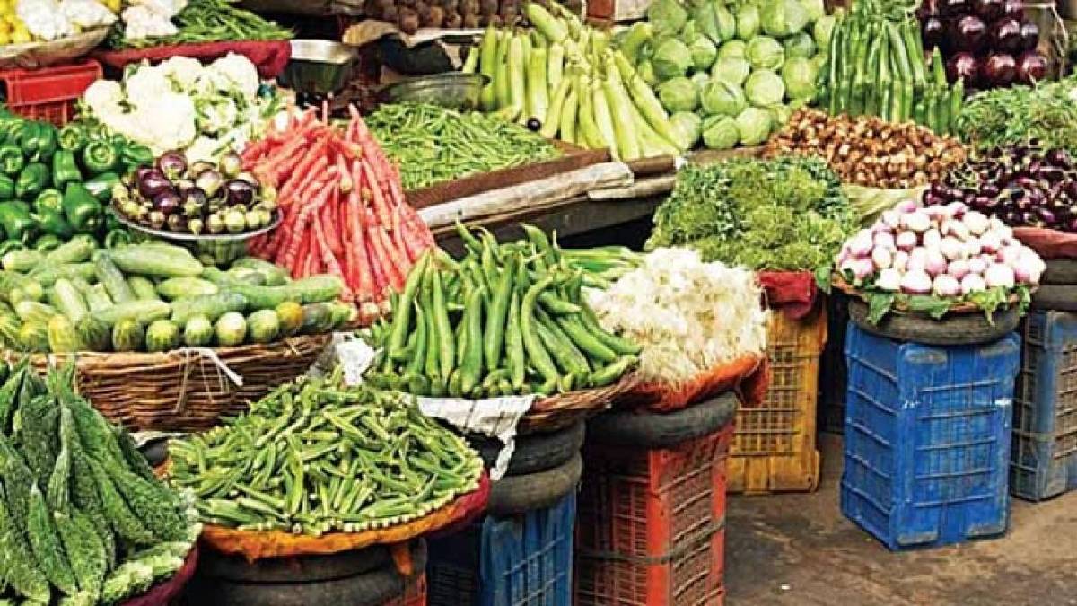 Vegetable prices have increased in the market due to unseasonal rains in Gondia