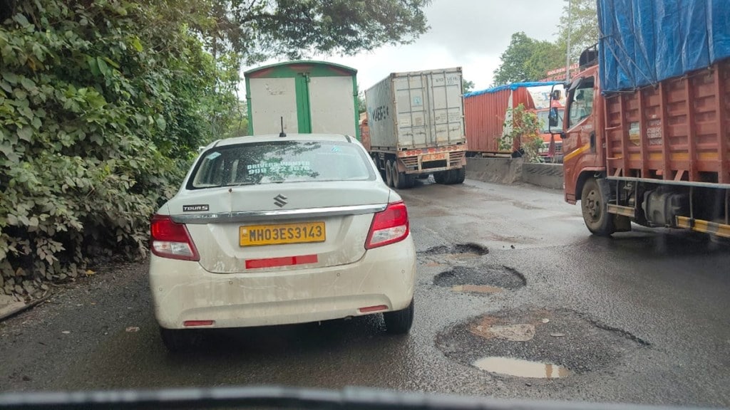 Ghodbunder Road potholes traffic jam , Ghodbunder Road news, Ghodbunder Road traffic jam,