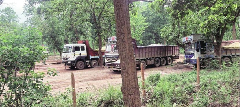 Government siege Naxalism, Naxalism, Abuzmad ,