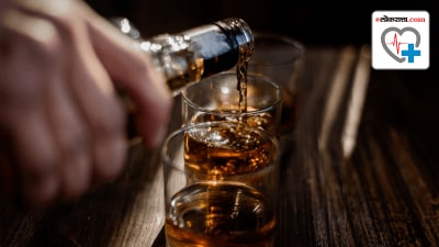 वेगवेगळ्या प्रकारची दारू मिसळून प्यायल्यास शरीरावर काय परिणाम होतो? तज्ज्ञ सांगतात…