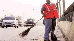 तर पासून मुंबईतील कचरा उचलणार नाही; सफाई कामगारांच्या आंदोलनाला सुरुवात