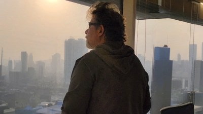 २० वर्षे दुसऱ्याच्या पत्नीबरोबर संसार करत होता ‘हा’ अभिनेता, सत्य समजताच बसलेला धक्का