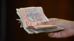 दोन महिला तलाठ्यांची मिळून लाचखोरी; न्यायालयाने दिली एक दिवसाची पोलीस कोठडी