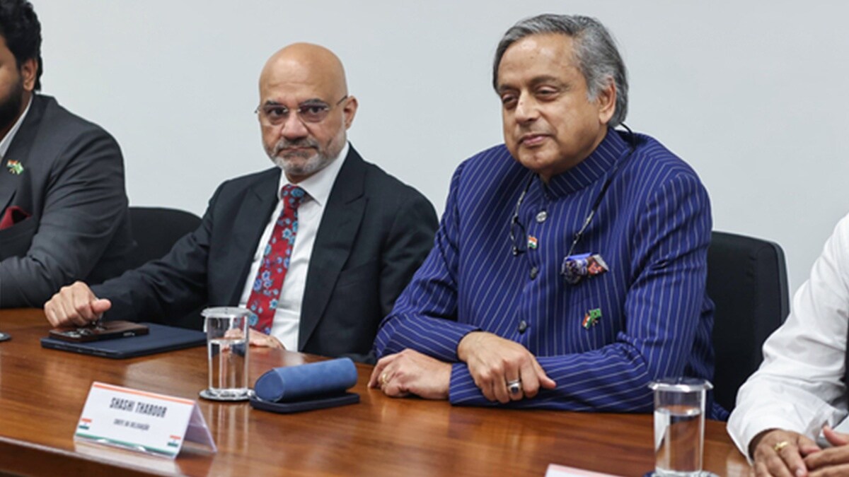 shashi tharoor pakistan loksatta news