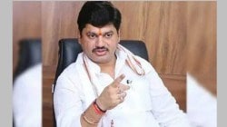 धनंजय मुंडे यांना उच्च न्यायालयाचा दिलासा, पोटगीबाबतच्या कनिष्ठ न्यायालयाच्या आदेशाला स्थगिती