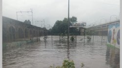 पुणे शहराच्या प्रवेशद्वाराजवळचा रस्ता गेला पाण्याखाली!