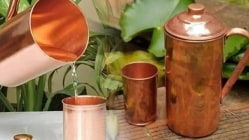 तांब्याच्या भांड्यात पाणी पिताना ‘या’ ४ चुका कधीही करू नका, नाहीतर पडाल आजारी…