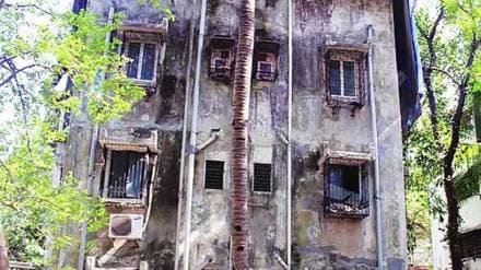 Water and electricity supply to 96 highly dangerous buildings will cut off by MHADA mumbai