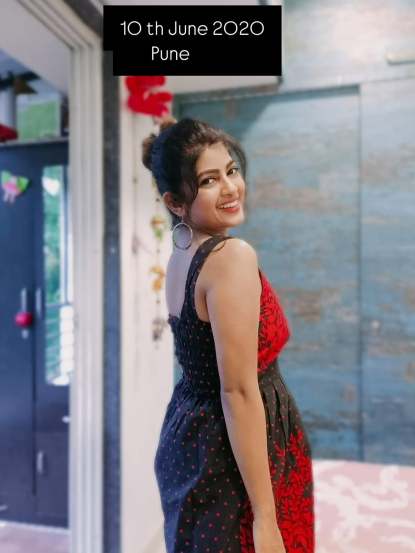 dhanshri kadgaonkar shares old photos