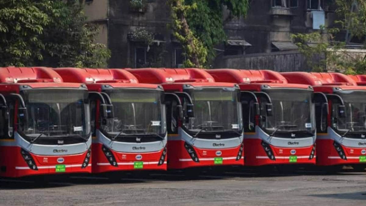ST electric buses news in marathi
