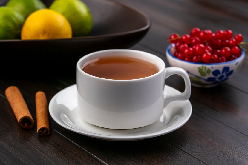 Never Eat These Food Items With Tea