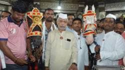 श्रीमंत दगडूशेठ हलवाई गणपतीला माऊलींच्या अश्वराजांची अनोखी मानवंदना